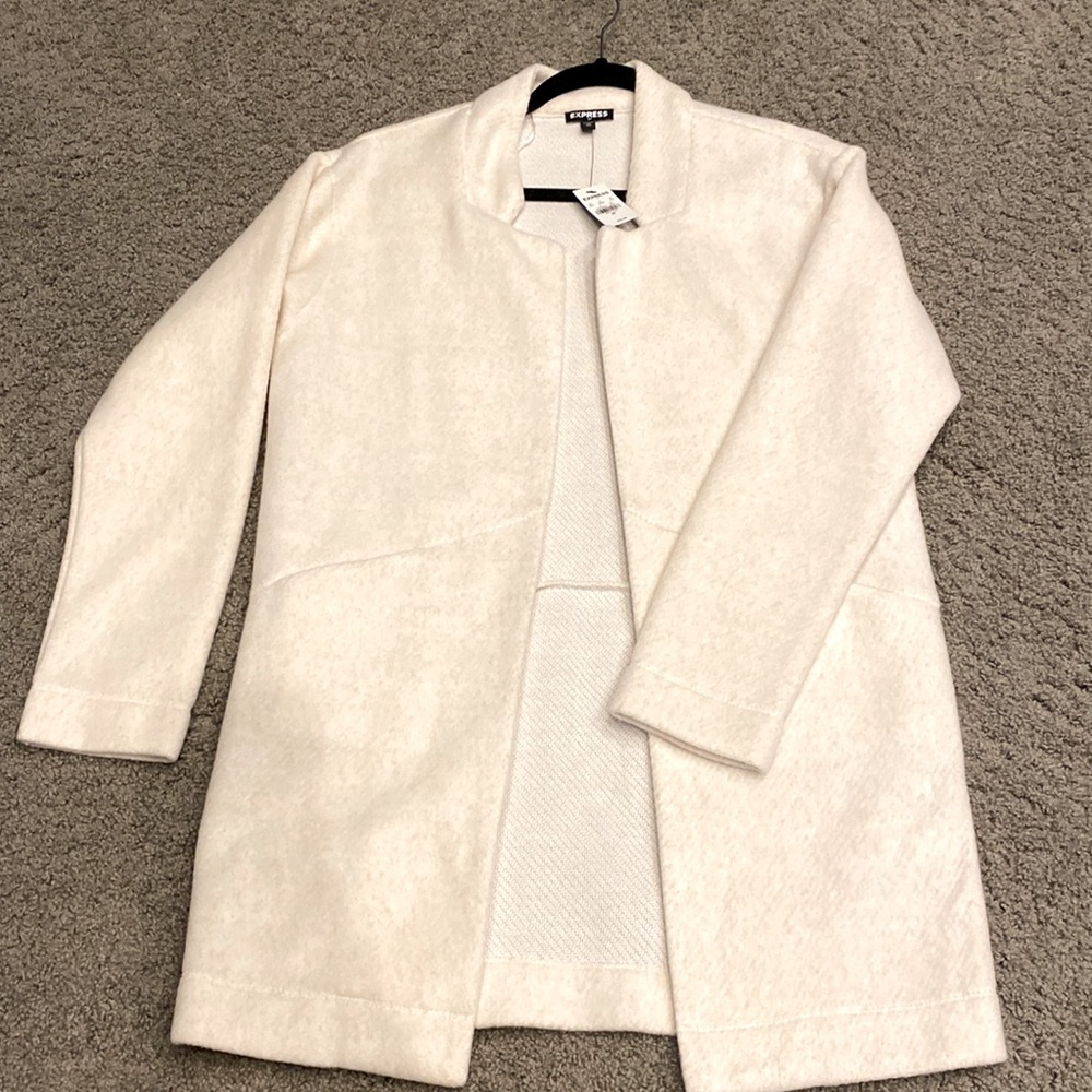 NWT. Express coat. Beige/cream.